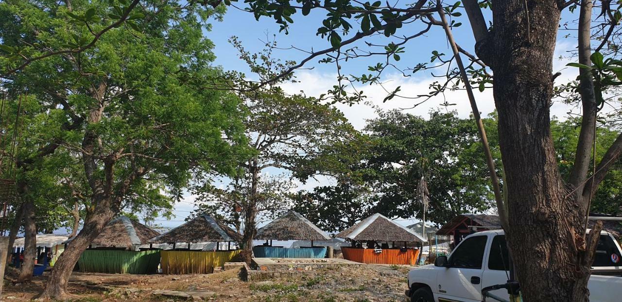 Mactan Newtown Condo With Garden And Ocean View 8Newtown Blvd Lapu-Lapu City Kültér fotó