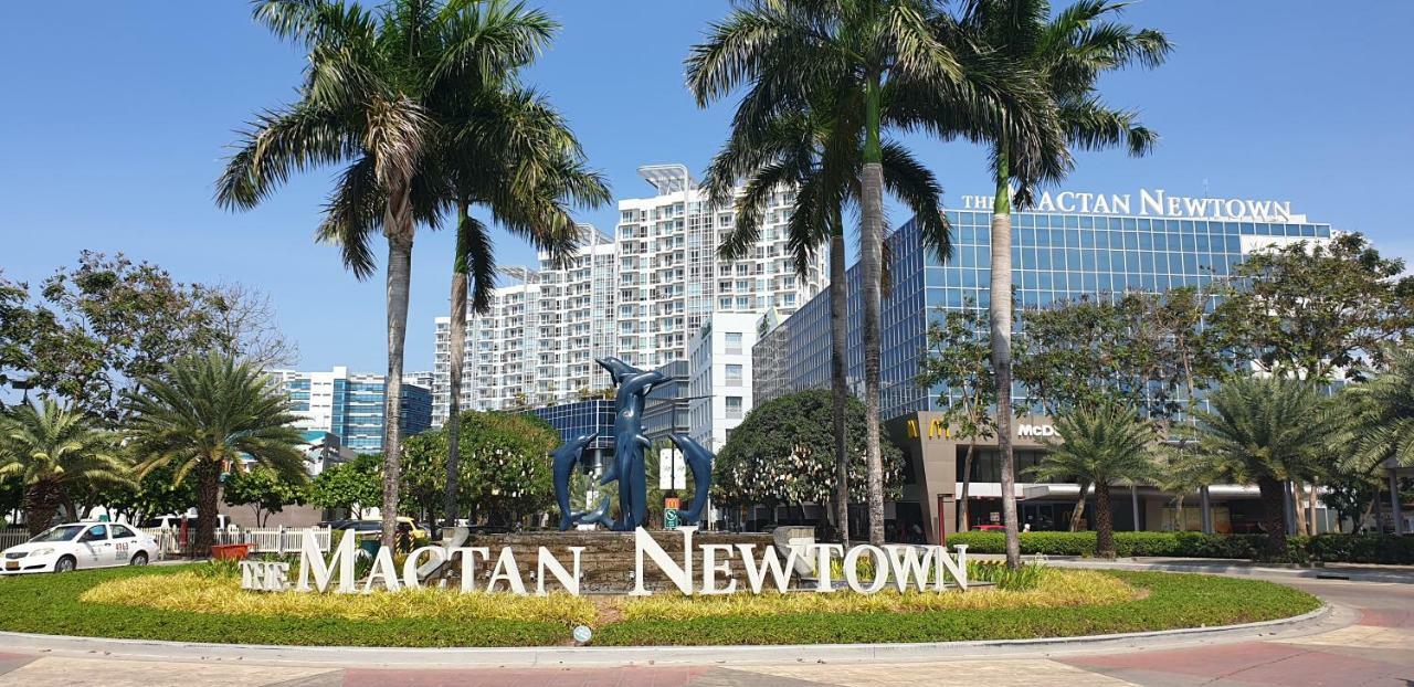 Mactan Newtown Condo With Garden And Ocean View 8Newtown Blvd Lapu-Lapu City Kültér fotó