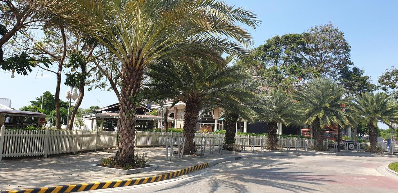 Mactan Newtown Condo With Garden And Ocean View 8Newtown Blvd Lapu-Lapu City Kültér fotó